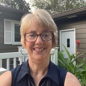 Meet your Posher, Denise